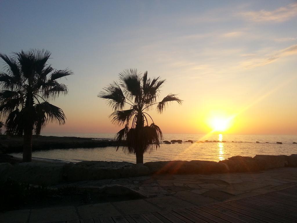 Faros Beach Пафос Экстерьер фото