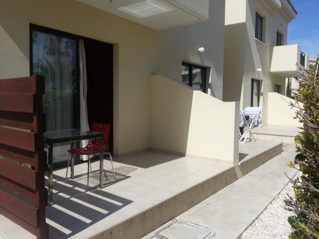 Faros Beach Пафос Экстерьер фото