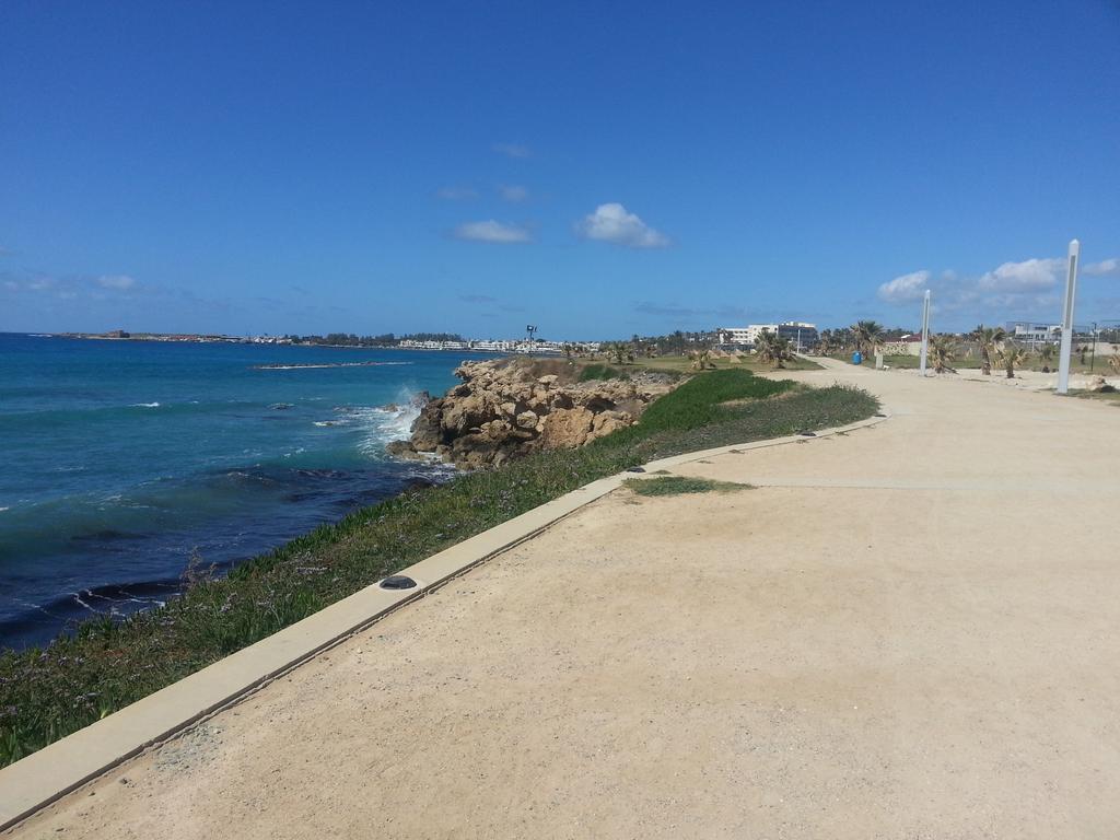 Faros Beach Пафос Экстерьер фото